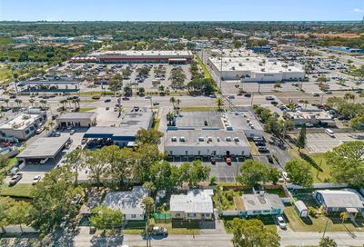 10530 Lake Drive Seminole FL 33772