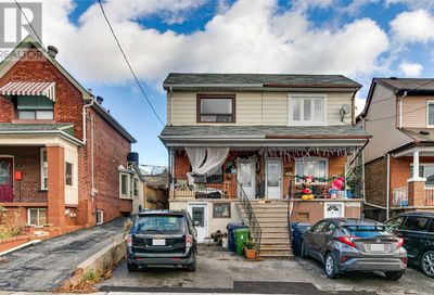 203 BLACKTHORN AVE Toronto ON M6N3H7