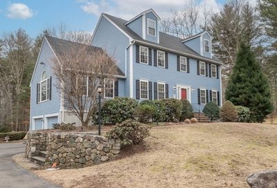 32 Cabral Dr Middleton MA 01949