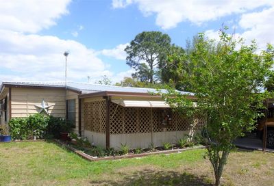 515 Raymond Avenue Frostproof FL 33843