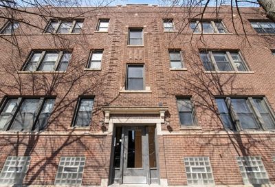 1504 W Roscoe Street Chicago IL 60657