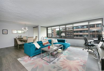 162-30 Powells Cove Blv Beechhurst NY 11357