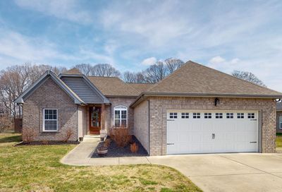 592 Magnolia Blvd White House TN 37188