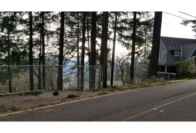 4410 SW Hewett Blvd Portland OR 97221