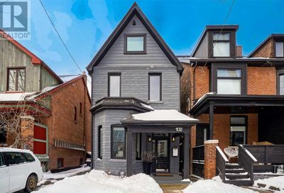 102 CURZON ST Toronto ON M4M3B5