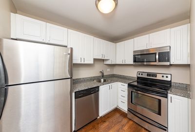 720 W Gordon Terrace Chicago IL 60613