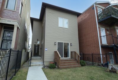 2525 W Flournoy Street Chicago IL 60612