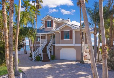 527 56th Street Holmes Beach FL 34217