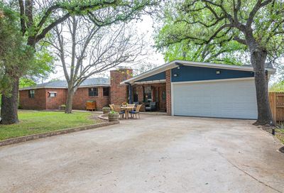 701 W 2nd Street Kyle TX 78640