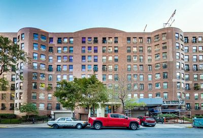 711 W Gordon Terrace Chicago IL 60613