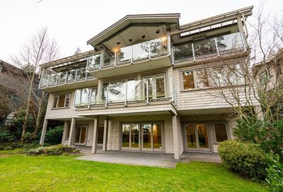 3950 BAYRIDGE COURT West Vancouver BC V7V3K3
