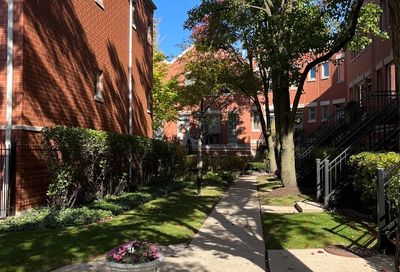 1522 W School Street Chicago IL 60657