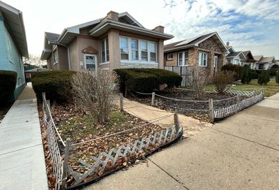 4739 W Diversey Avenue Chicago IL 60639