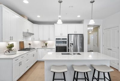 27 Shannon Way Upton MA 01568