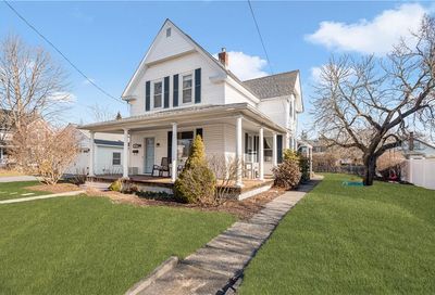 27 Greenwood Avenue Warwick RI 02886