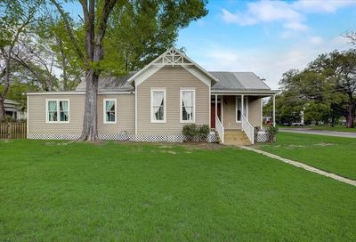 308 E Crockett Street La Grange TX 78945