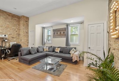 2048 W Evergreen Avenue Chicago IL 60622