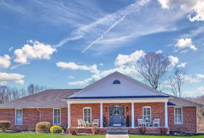 1340 Promise Land Rd Charlotte TN 37036