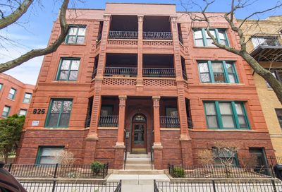 826 W Lakeside Place Chicago IL 60640