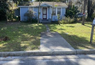2204 Ernest Street Kissimmee FL 34741