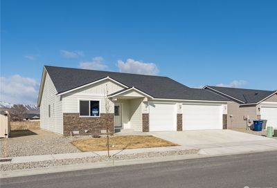 144 Emma Drive Wenatchee WA 98801