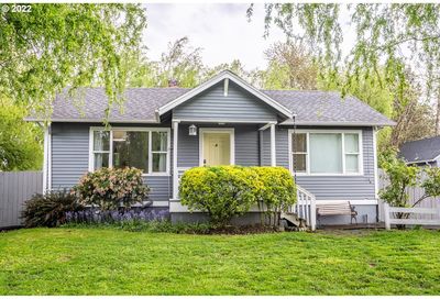 10232 NE Wygant St Portland OR 97220