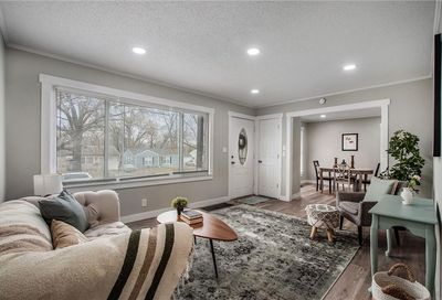 7239 Tracy Avenue Kansas City MO 64131