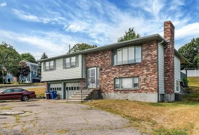 40 John Paul Cir, Braintree MA 02184