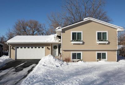 6780 Penamint Lane Chanhassen MN 55317