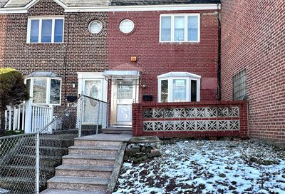 10-13 115 Street College Point NY 11356