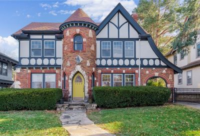 7229 Ward Parkway Kansas City MO 64114