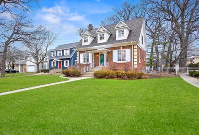 300 Maplewood Road Riverside IL 60546