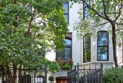 2055 N Howe Street Chicago IL 60614