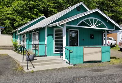 208 Pine Street E Shelton WA 98584