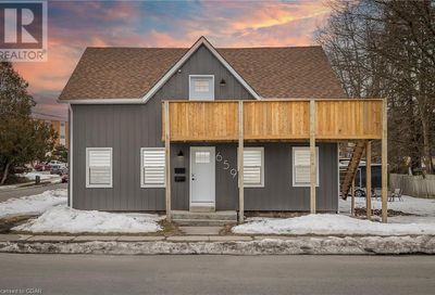 659 DOLPH Street N Cambridge ON N3H2B5