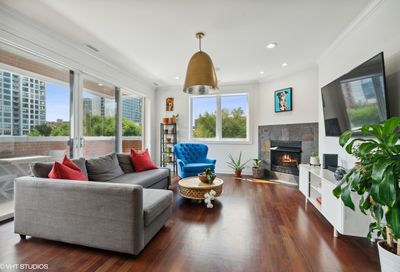 825 N Hudson Avenue Chicago IL 60610