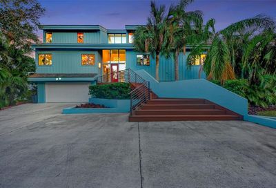 5823 Riegels Harbor Road Sarasota FL 34242