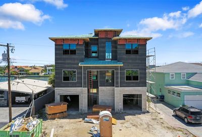 16105 5th Street E Redington Beach FL 33708