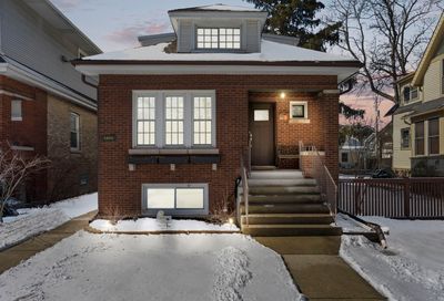 6808 N Oleander Avenue Chicago IL 60631