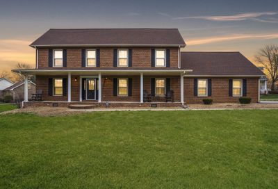 2801 Trelawny Dr Clarksville TN 37043