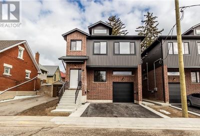 86 WHITNEY Place Kitchener ON N2G2X7