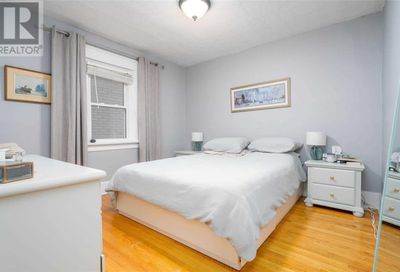 98 BRUBACHER ST Kitchener ON N2H2W2
