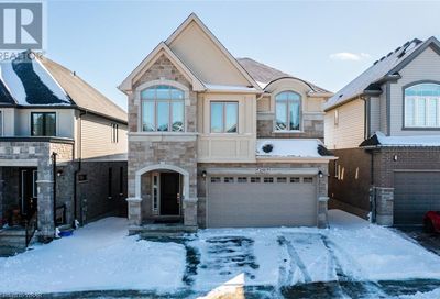 298 WOODBINE Avenue Kitchener ON N2R0P7