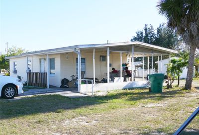 208 Martin Dr NE Port Charlotte FL 33952