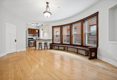 429 W Wellington Avenue Chicago IL 60657