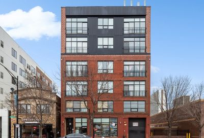 6135 N Broadway Street Chicago IL 60660