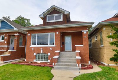 5528 W Henderson Street Chicago IL 60641