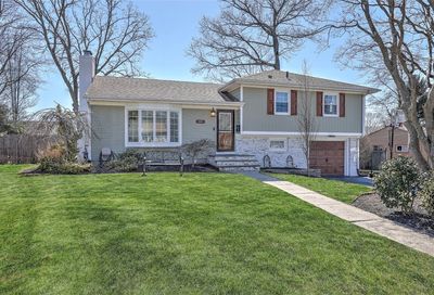 60 E Bel Air Road Cranston RI 02920