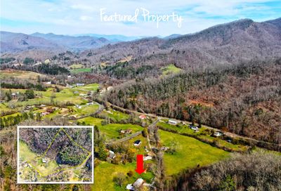 138 & 152 Creekside Drive Cullowhee NC 28723