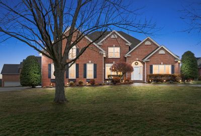 2864 Carriage Way Clarksville TN 37043